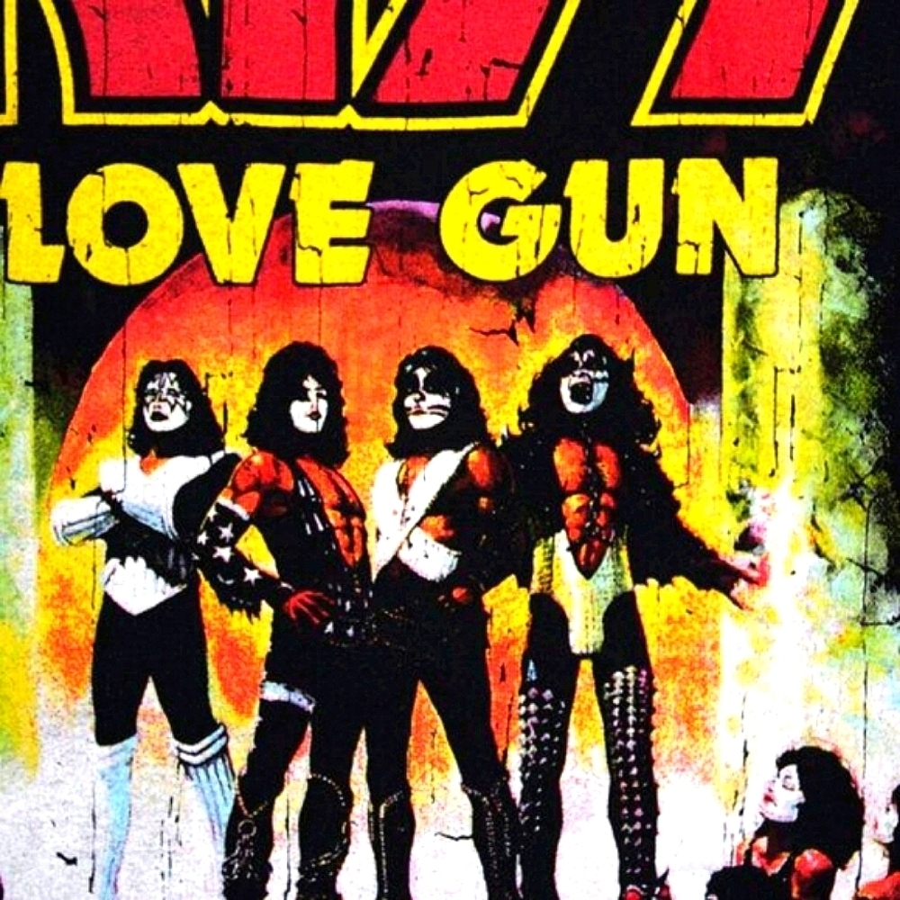 KISS Love Gun 2023 T-Shirt – 100% Cotton, Size L – Rock Band Graphic Tee - Picture 4 of 9